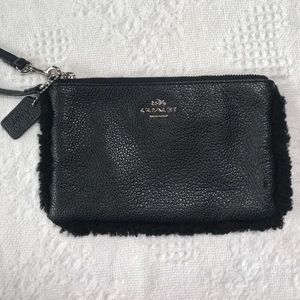 Black Coach Wristlet💕